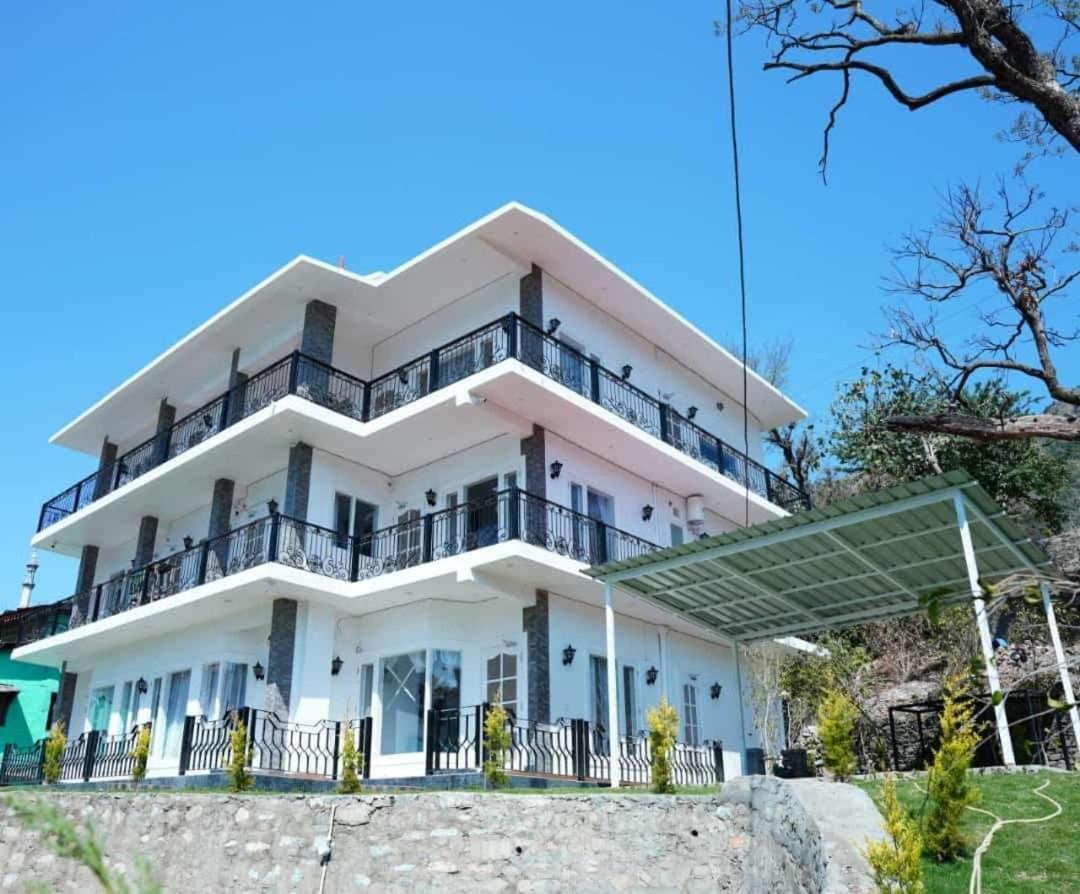 The Periwinkle Homestay Bhimtal Bagian luar foto