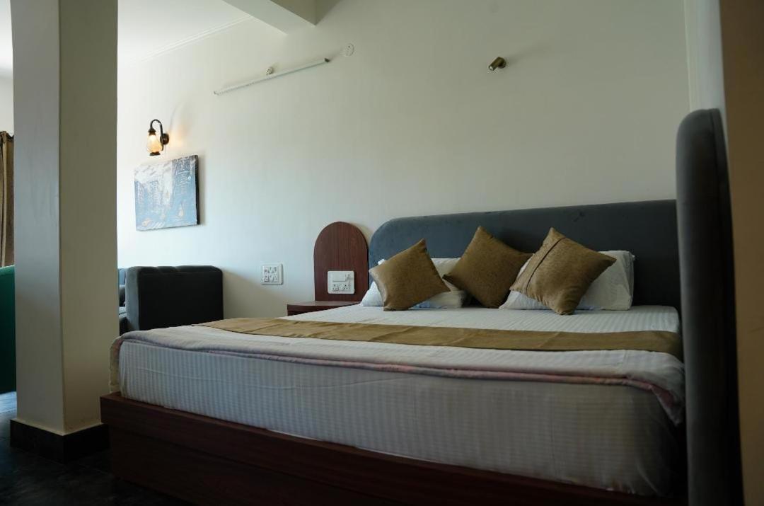 The Periwinkle Homestay Bhimtal Bagian luar foto