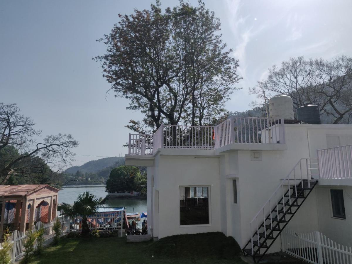 The Periwinkle Homestay Bhimtal Bagian luar foto