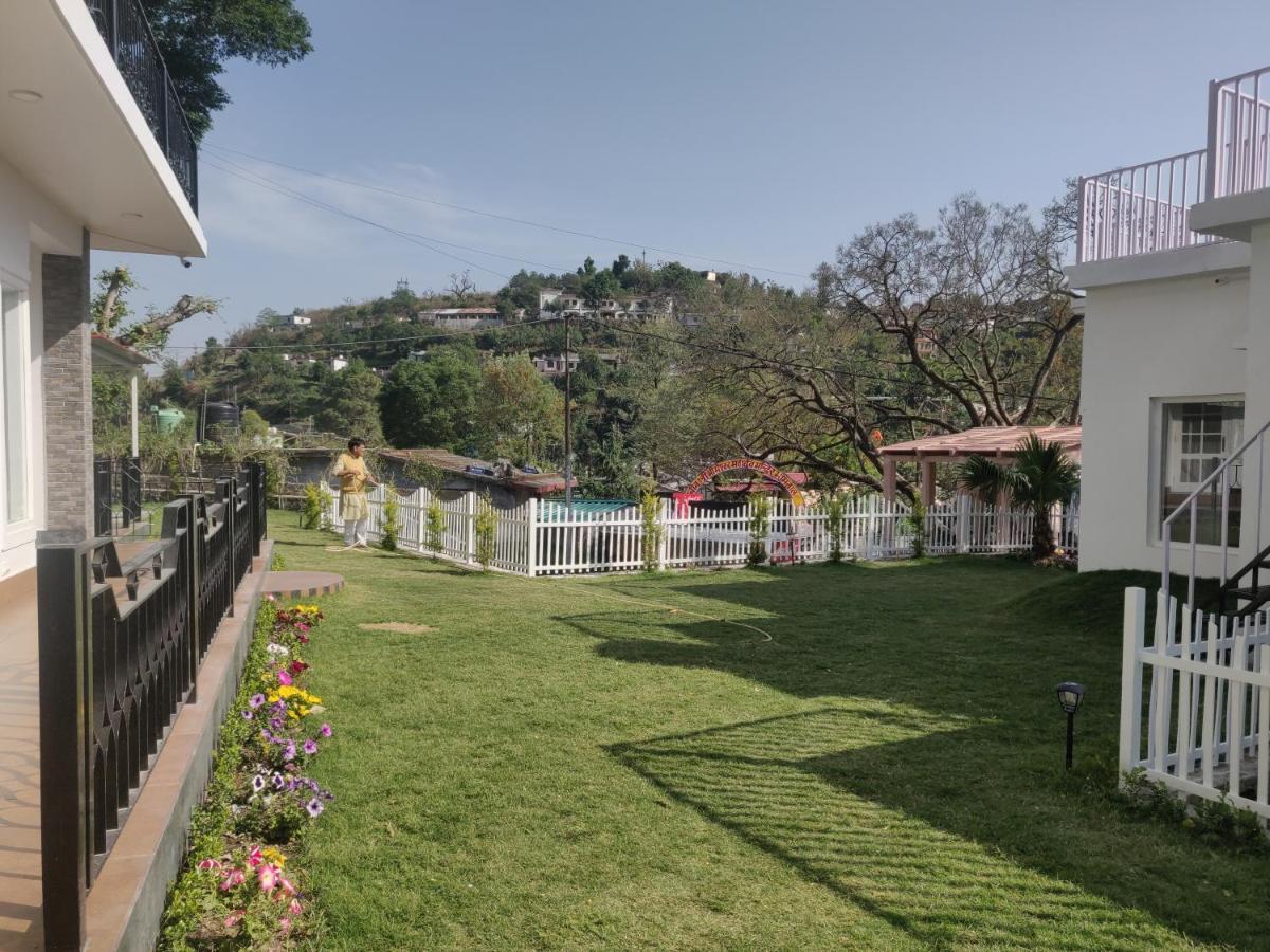 The Periwinkle Homestay Bhimtal Bagian luar foto