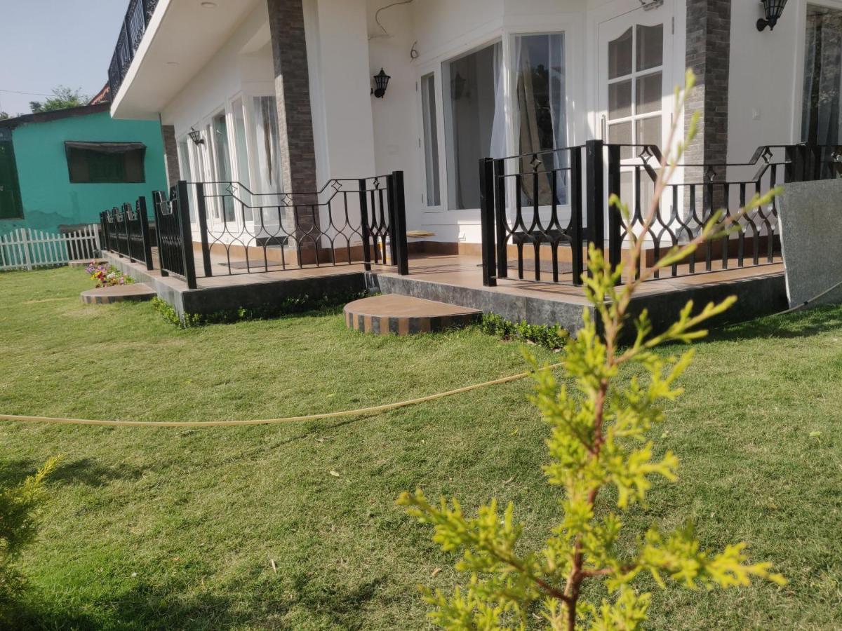 The Periwinkle Homestay Bhimtal Bagian luar foto
