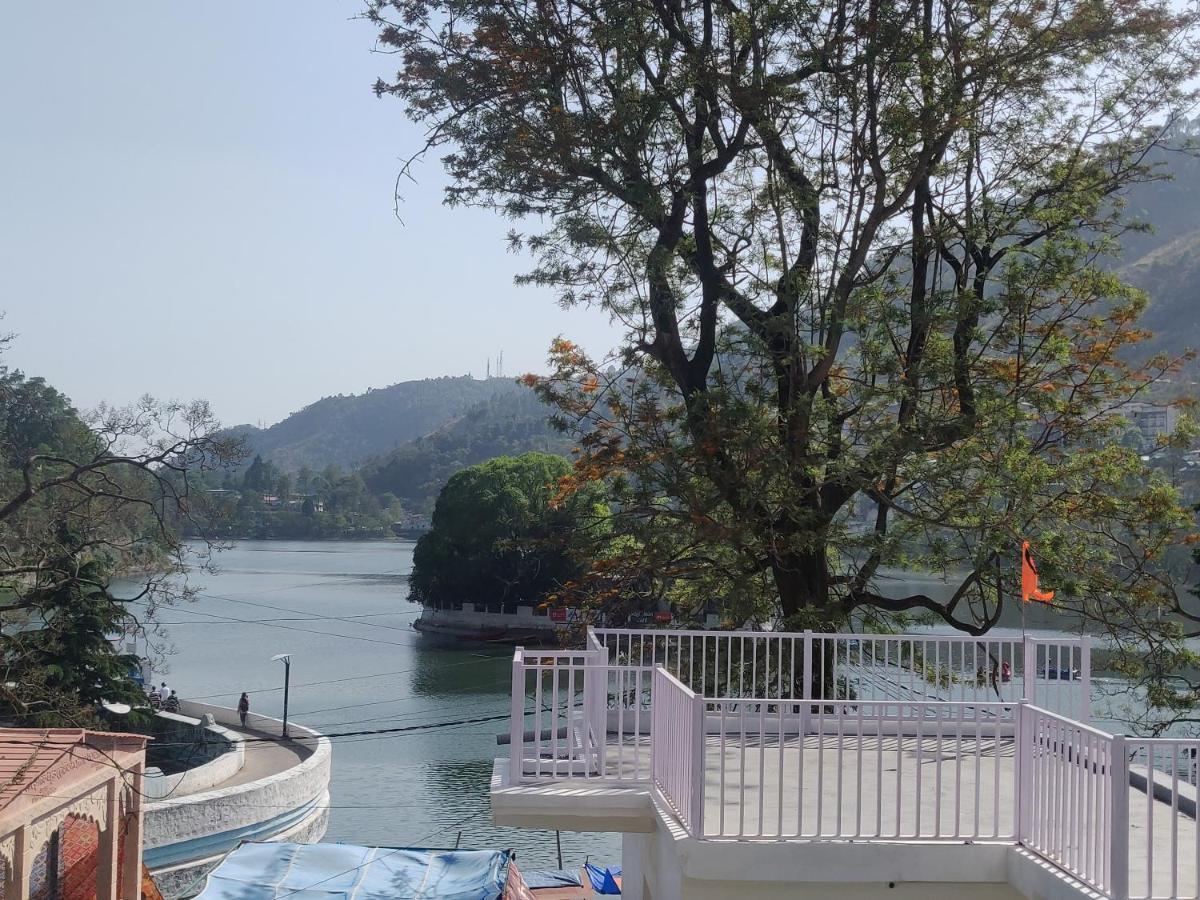 The Periwinkle Homestay Bhimtal Bagian luar foto
