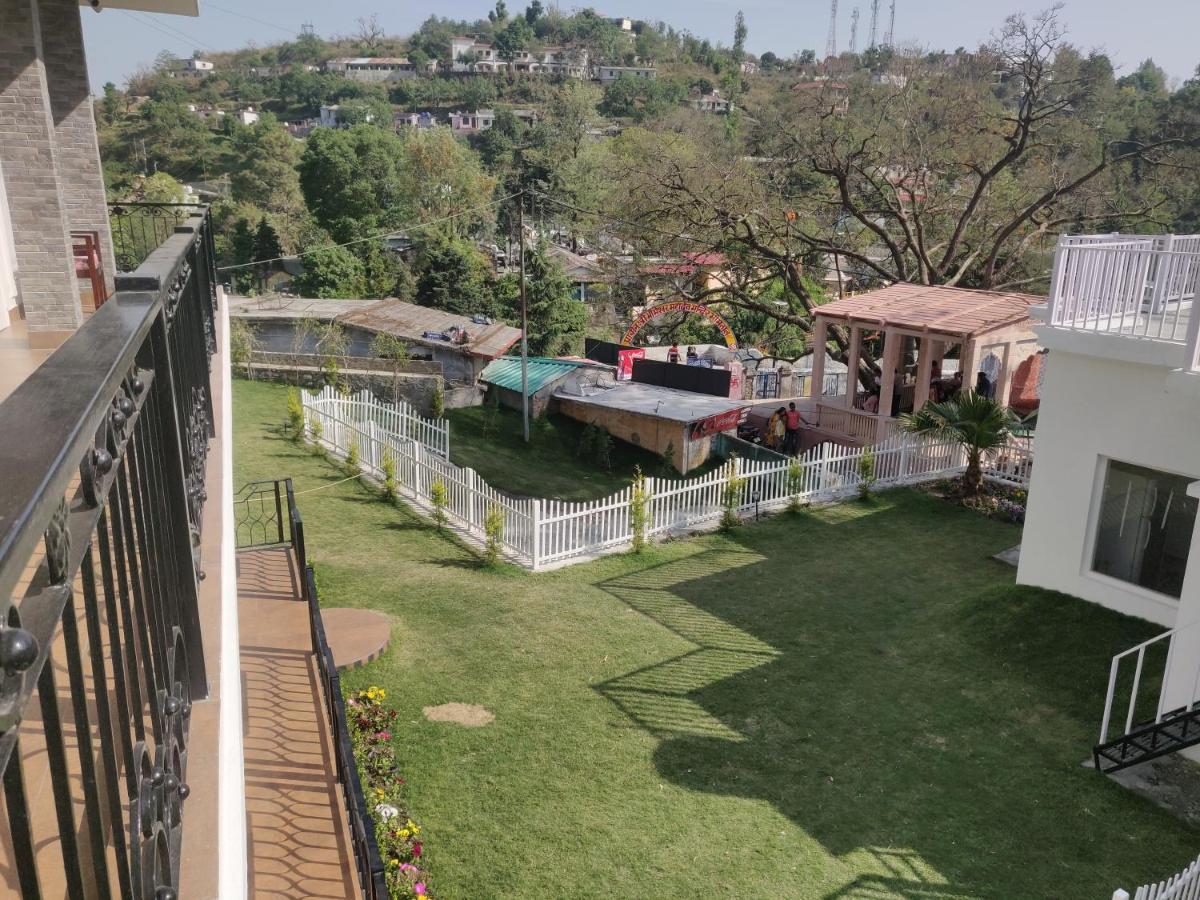 The Periwinkle Homestay Bhimtal Bagian luar foto