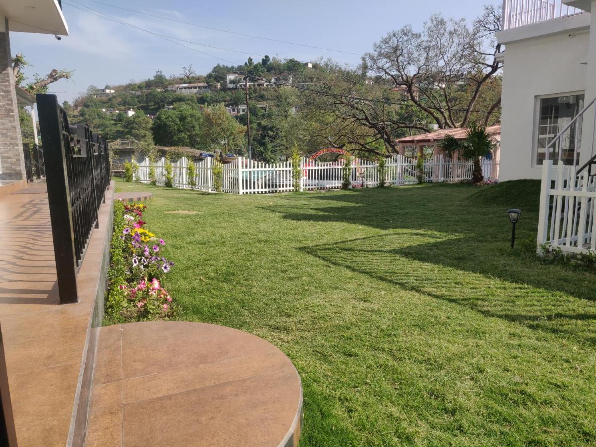The Periwinkle Homestay Bhimtal Bagian luar foto