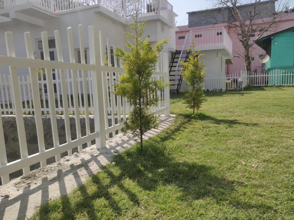 The Periwinkle Homestay Bhimtal Bagian luar foto