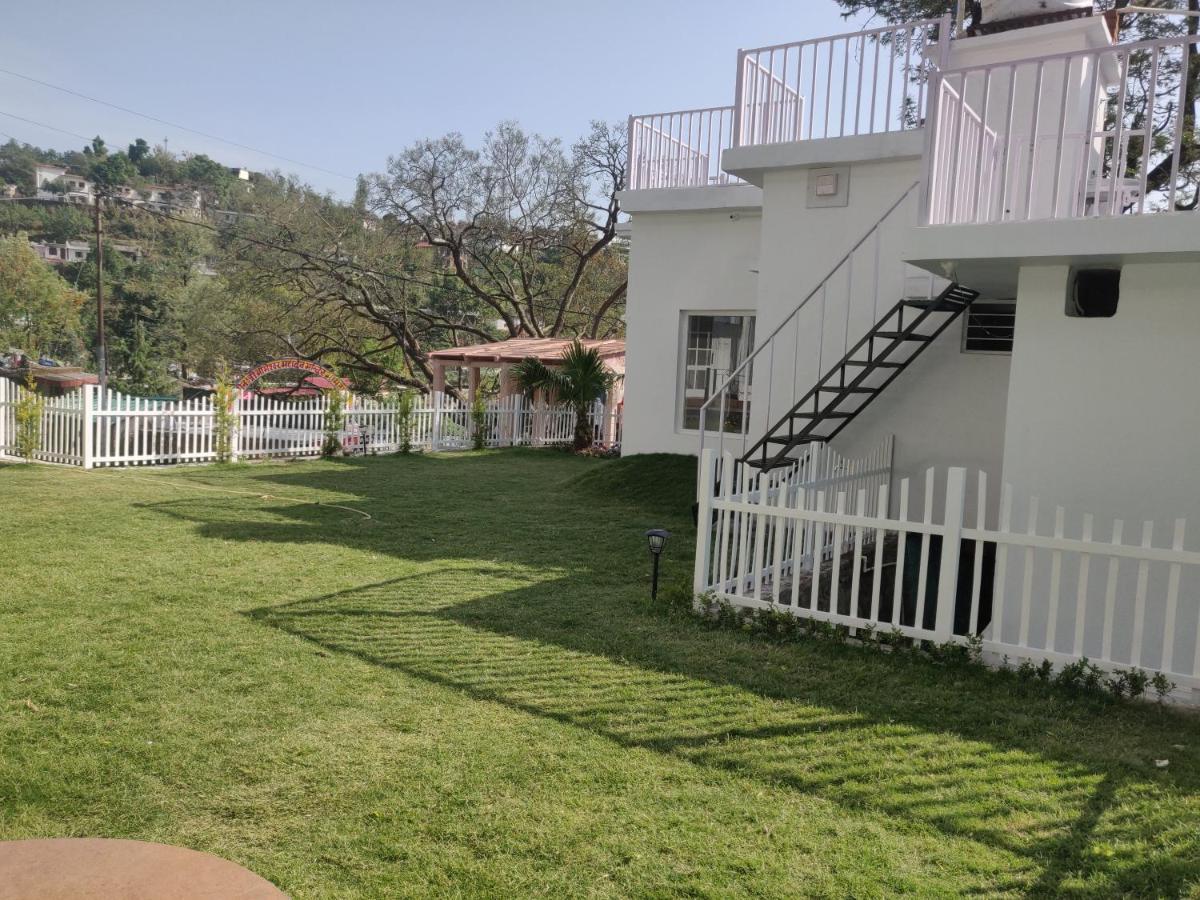 The Periwinkle Homestay Bhimtal Bagian luar foto