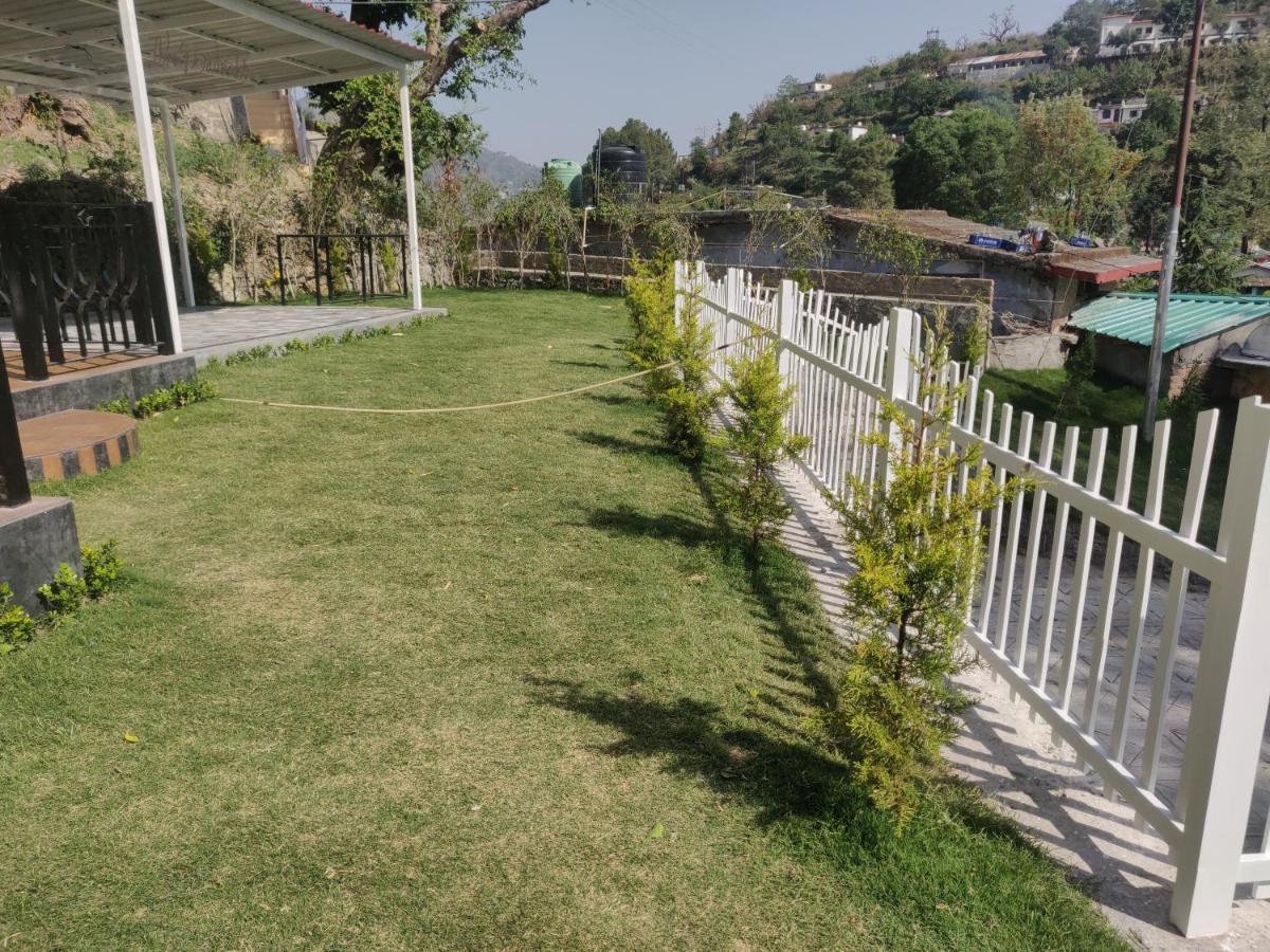 The Periwinkle Homestay Bhimtal Bagian luar foto
